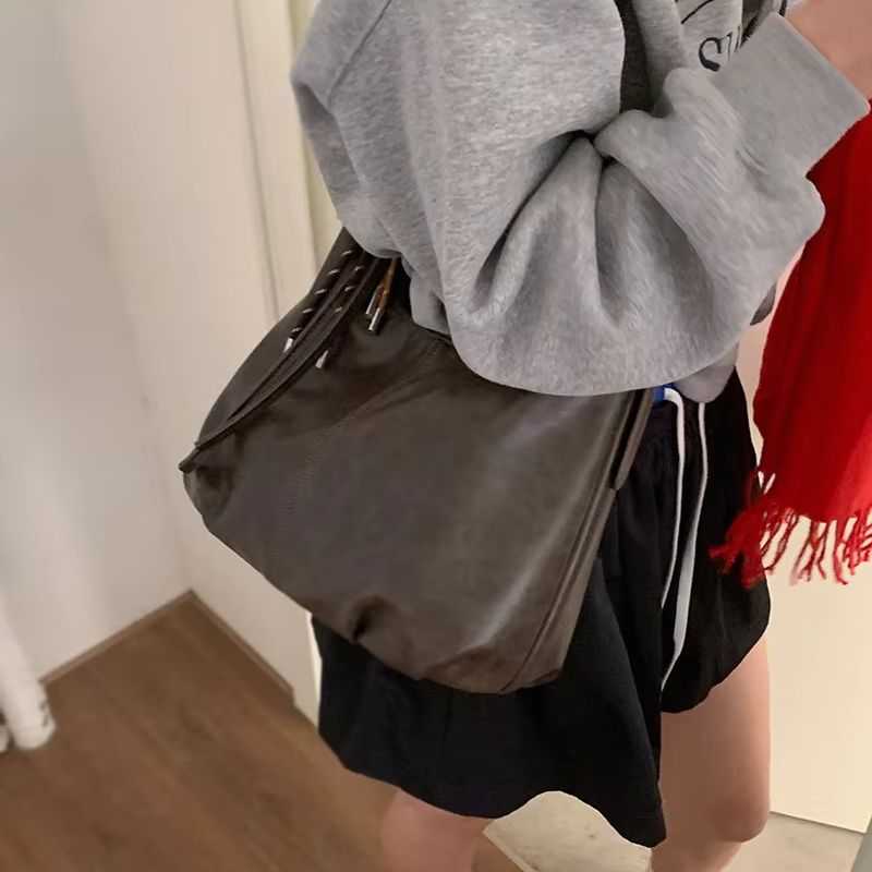 여성용 빈티지 대용량 언더암 백: 부드럽고 내구성이 뛰 - Crossbody Bag Women 리뷰 및 가격