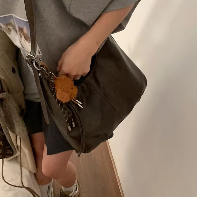 여성용 빈티지 대용량 언더암 백: 부드럽고 내구성이 뛰 - Crossbody Bag Women 리뷰 및 가격